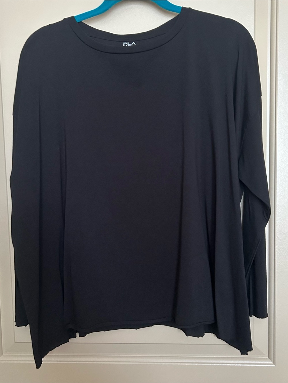 Planet Black Long-Sleeve Crewneck Top OSFM